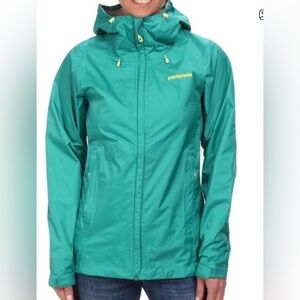 Patagonia Womens Small Torrentshell Green Raincoat